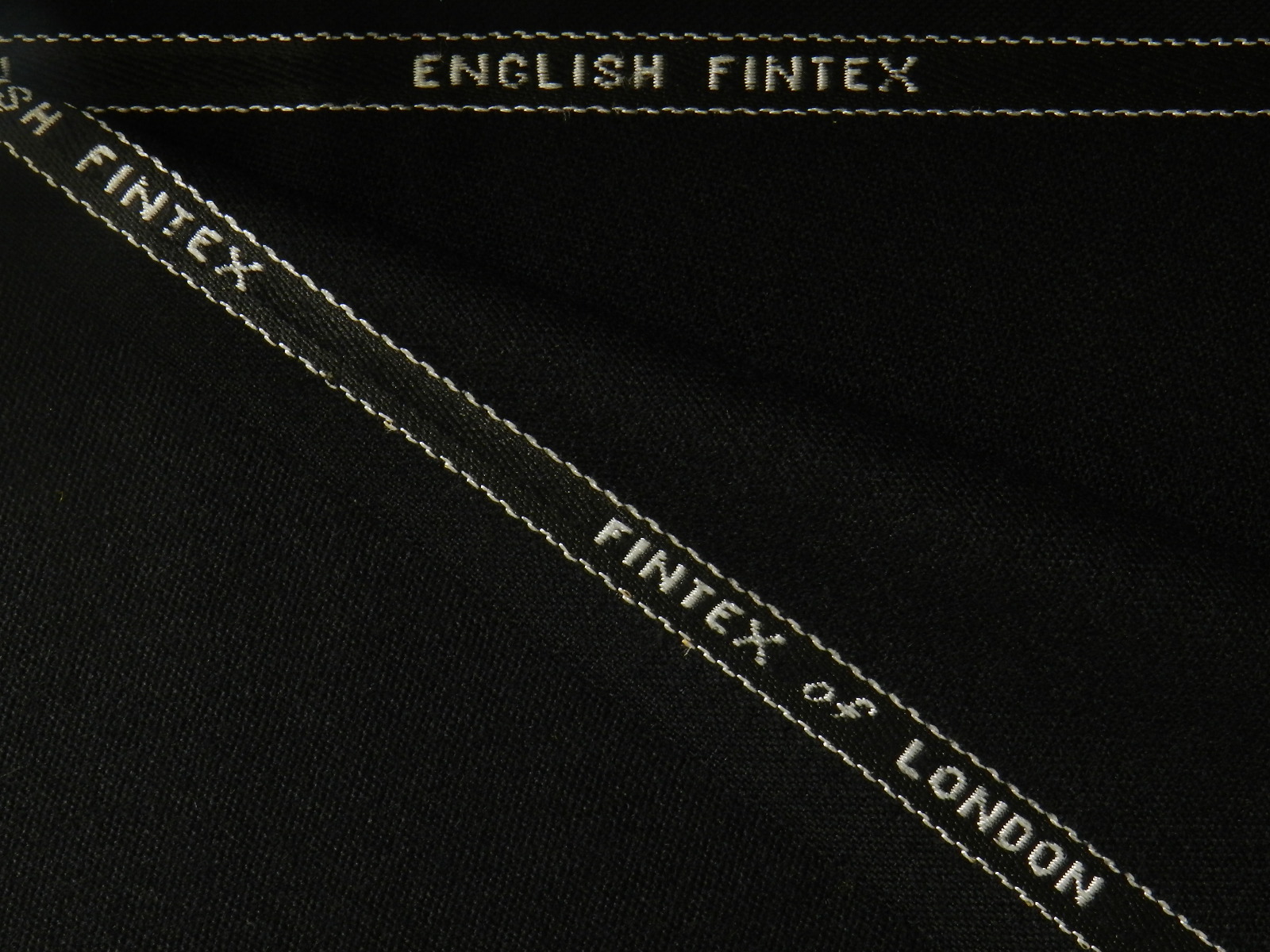 FINTEX of LONDON（フィンテックス・オブ・ロンドン） / LONDON / ウール（毛） / ブラック / 無地 / 表記無し